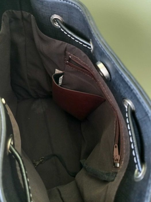 Carteira preta de ombro