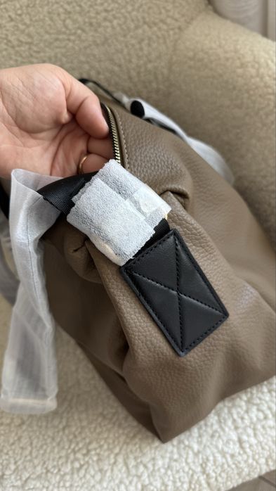 Дорожня сумка, нова, жодного разу не брала в подорож