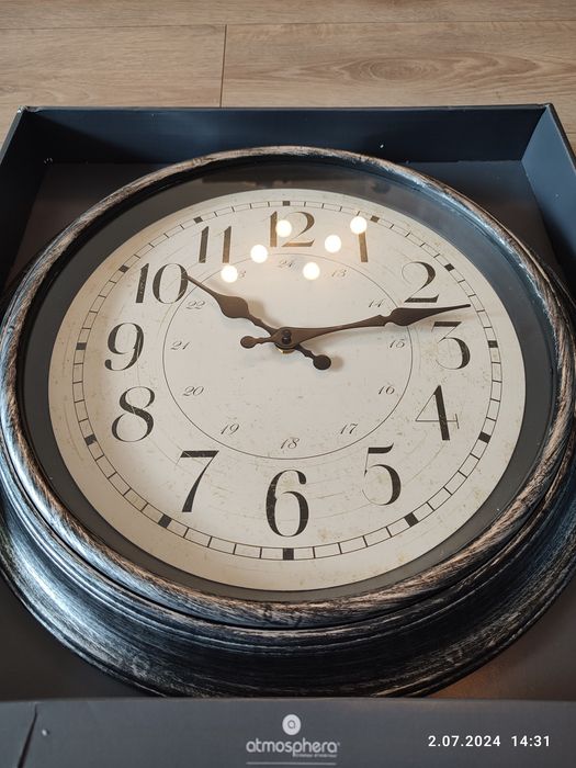 Nowy srebrny zegar ścienny 40 cm