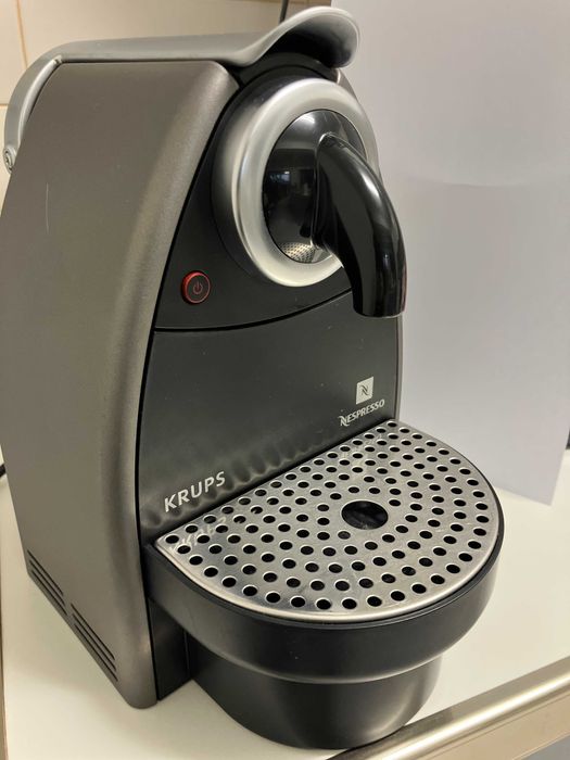 Máquina Nespresso KRUPS – Não Funciona (Possível Fusível Queimado)