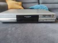 DVD nagrywarka Panasonic z pilotem.