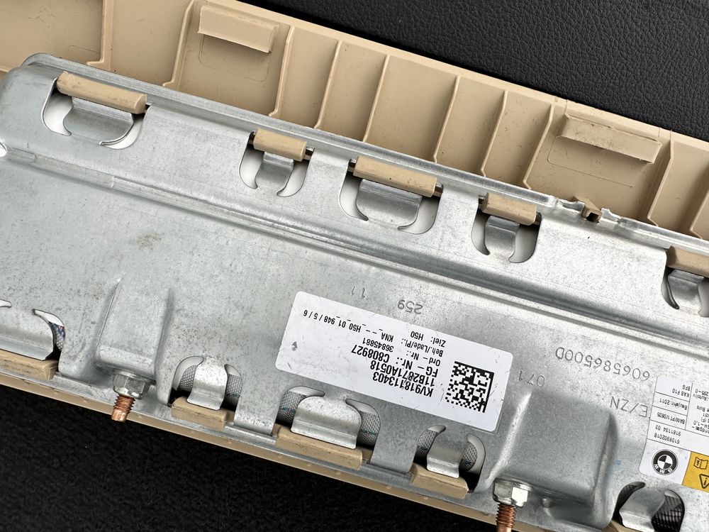 BMW F10 F11 Airbag колін бмв ф10 ф11 аірбегі ніг колін