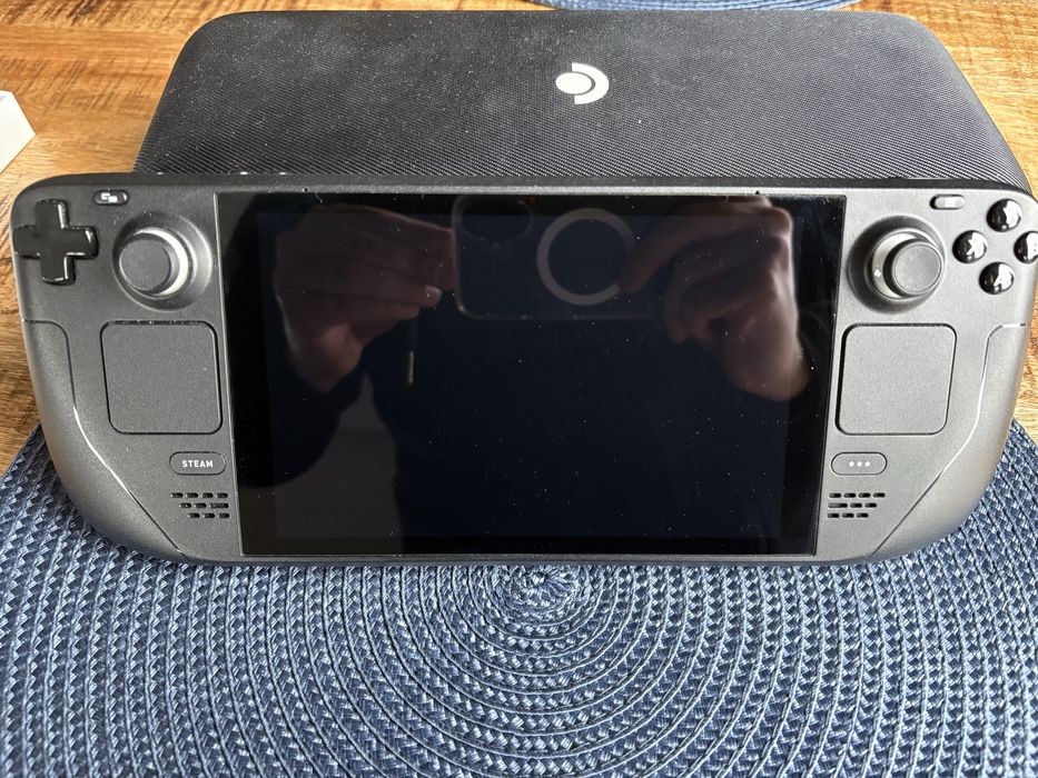 Steam Deck LCD 64gb + karta pamieci, etui