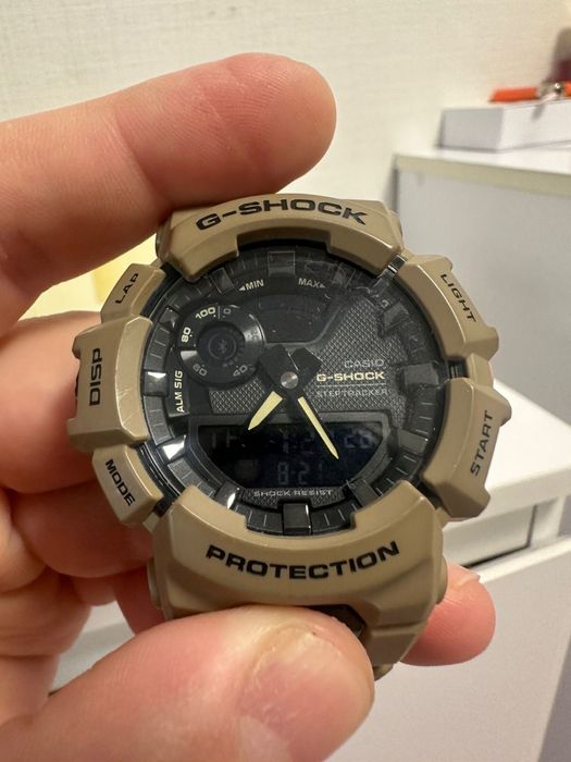 Продам годинник Casio GBA-900 оригінал