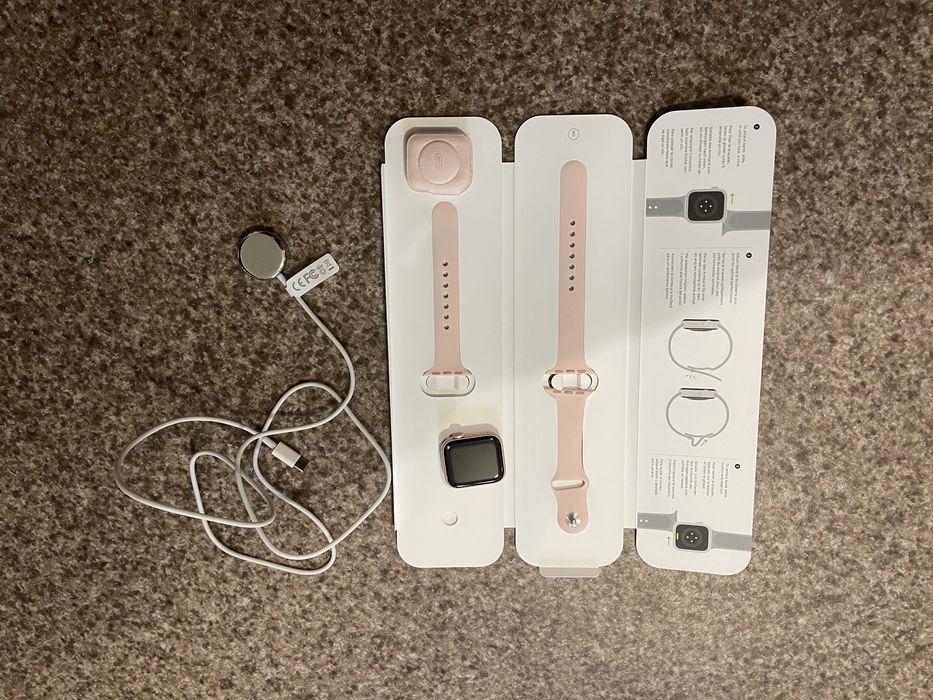 Смарт-годинник Apple watch series 6 gold aluminum 40mm