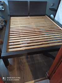 Łóżko do sypialni drewniane, ze stelażem drewnianym