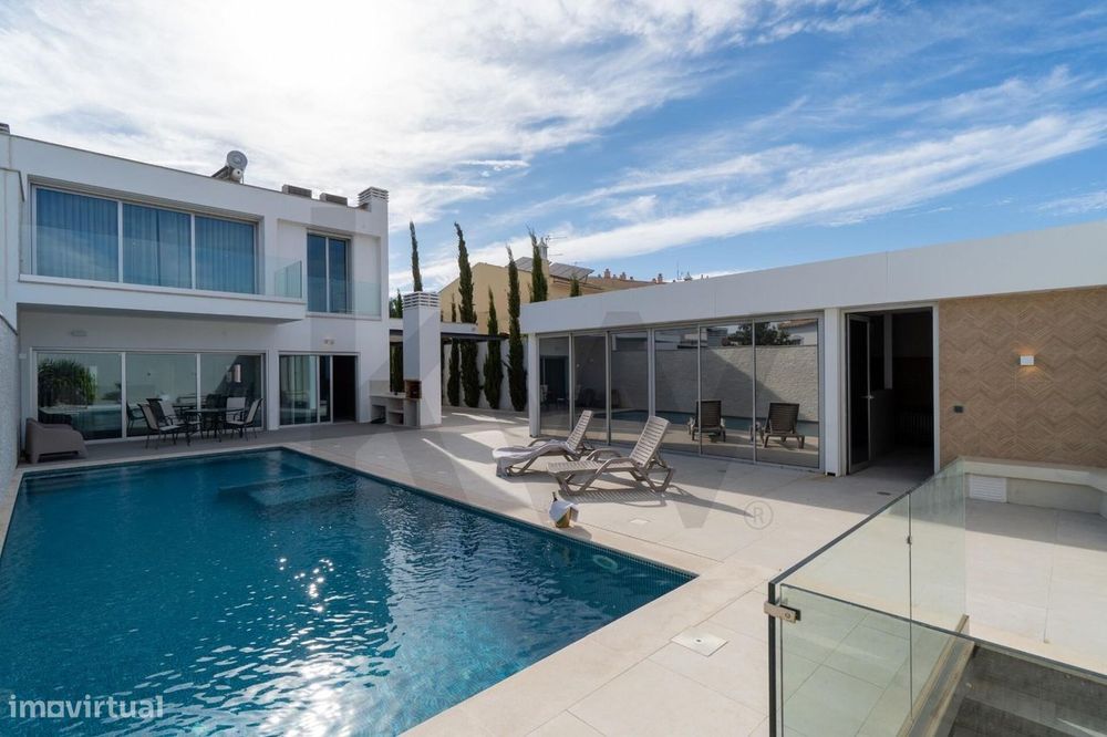 Refúgio de Luxo com Design Exclusivo