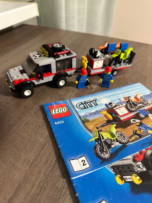 Конструктор LEGO City - Транспортер мотоциклів 4433