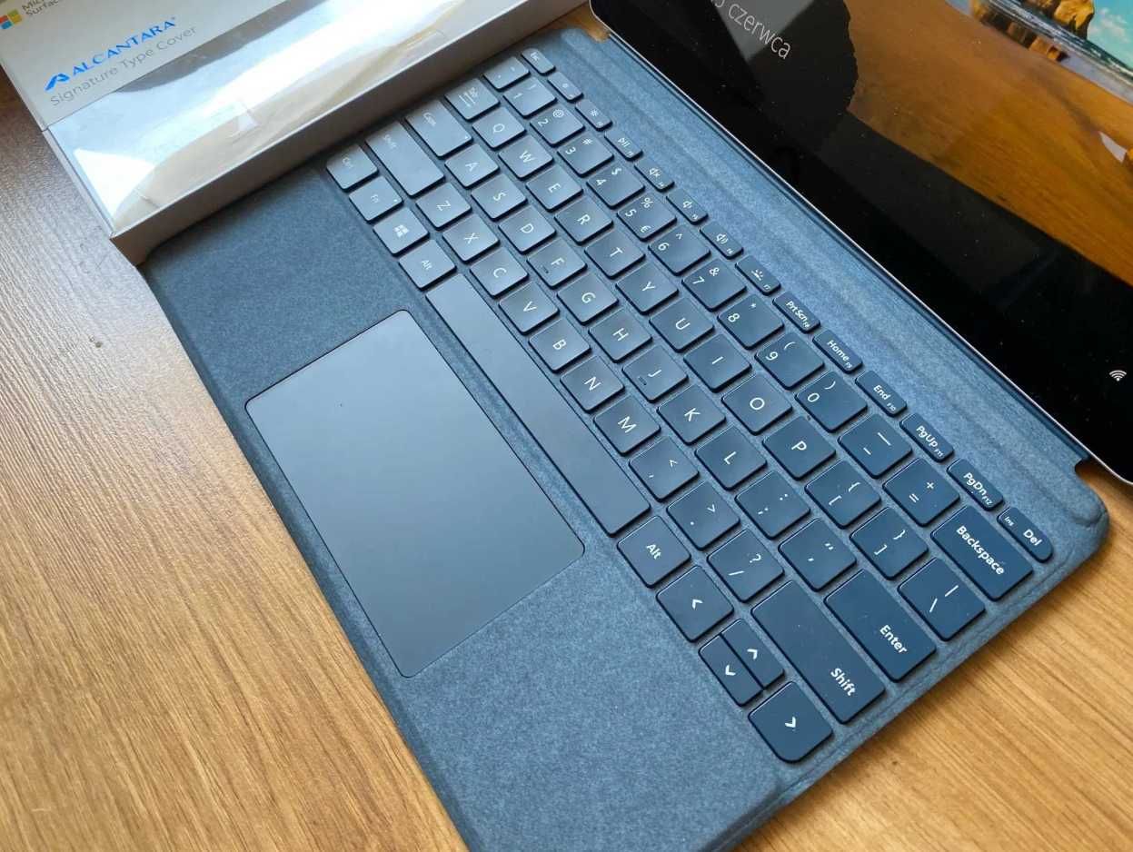 Surface Go 2 MICROSOFT M3-8100Y TABLET/LAPTOP 2w1 ETUI Signature 2021