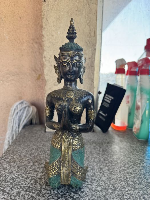 Vendo estatua em metal  aceito propostas  e trocas