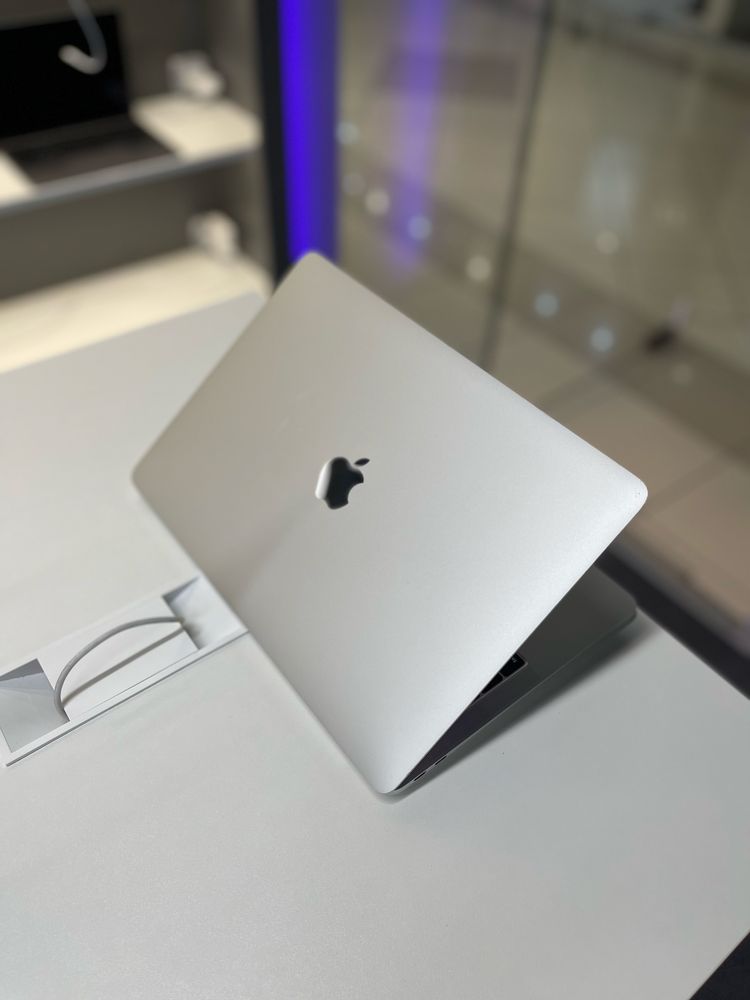 Ноутбук MacBook Pro 13” 2017 i5 8 ОЗУ, 128 SSD стан  9/10 #45030