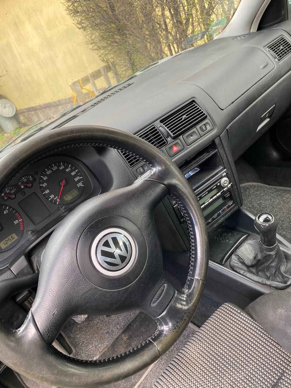 Volskwagen Golf 1.9 дизель