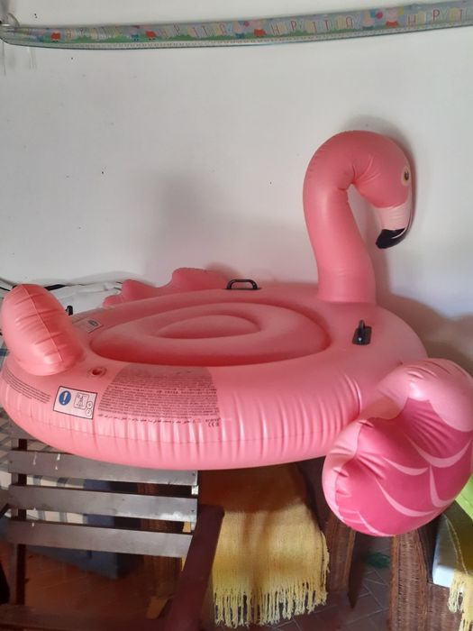 Flamingo insuflável