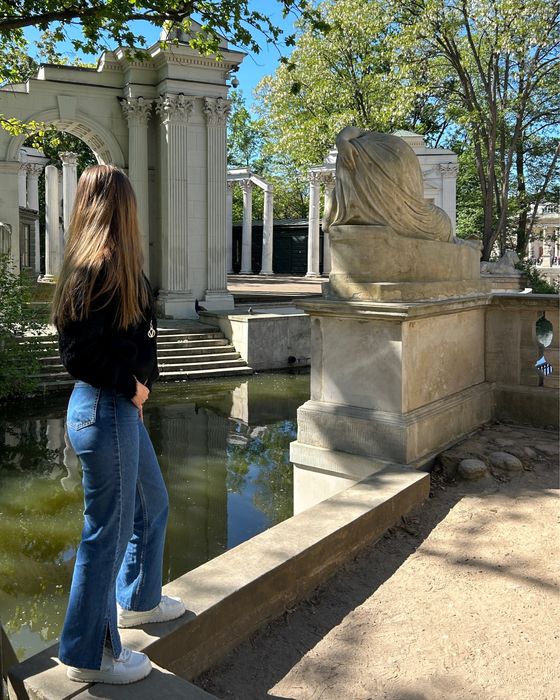 Джинси кльош.