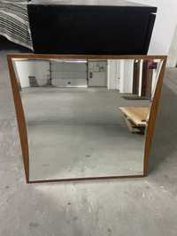 Espelho com base madeira