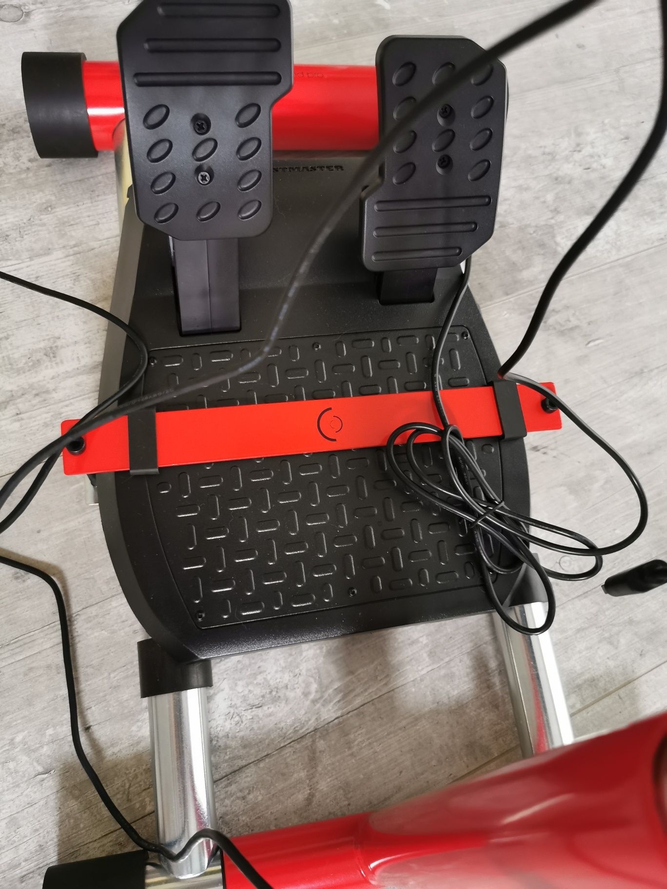Kierownica i stojak Thrustmaster F458 XBOX one