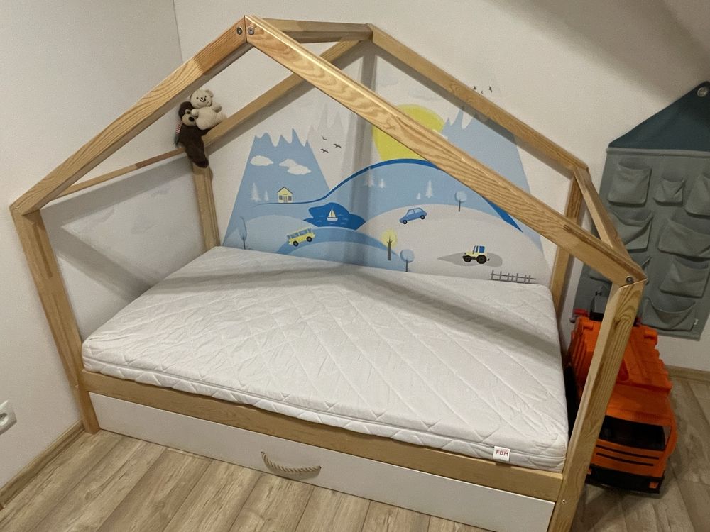 Łóżko dziecięce domek