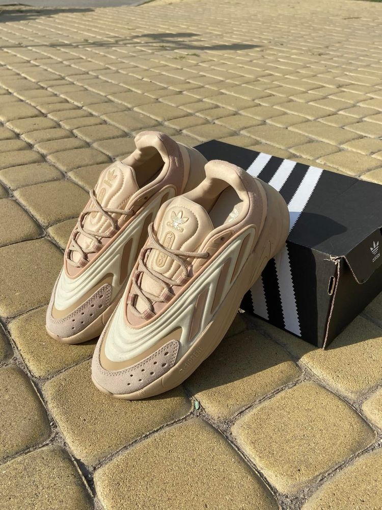 Кросівки Adidas Ozelia чорні 44,45,персик 36-41