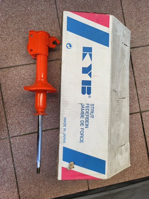 Amortyzator przód Lewy  NISSAN SUNNY I 1.3/1.5 03.82-08.90