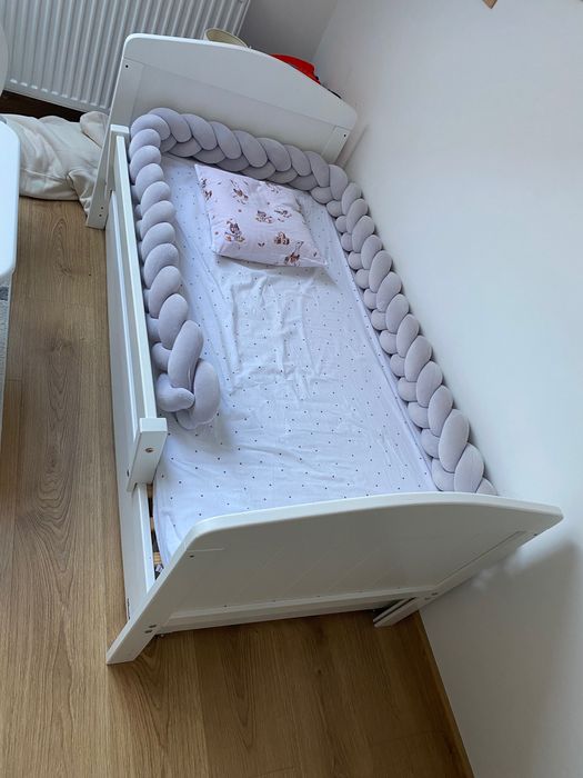 Łóżeczko niemowlęce / tapczanik dziecięcy marki Woodies