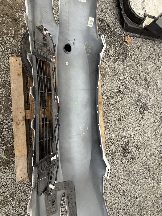 Бампер Tesla Model Y перід рестайлінг