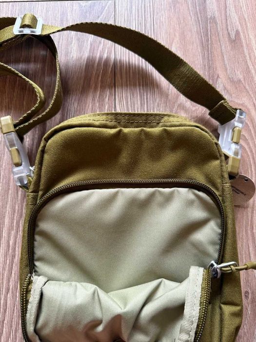 Nike Sportswear Premium Crossbody Bag