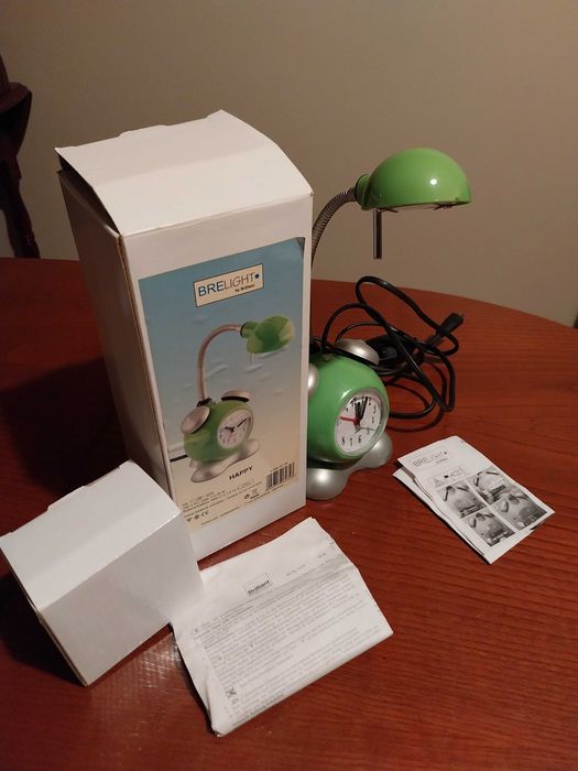 Candeeiro com relógio despertador