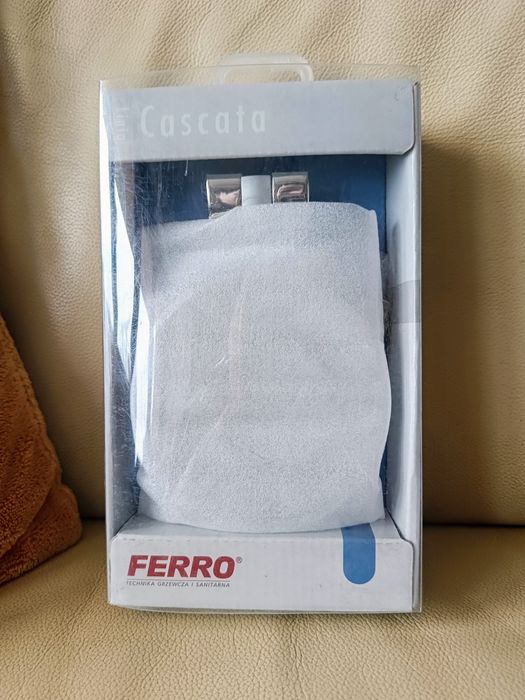 Nowa mydelniczka ścienna m-ki Ferro
