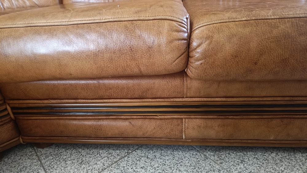 Sofá de canto em pele