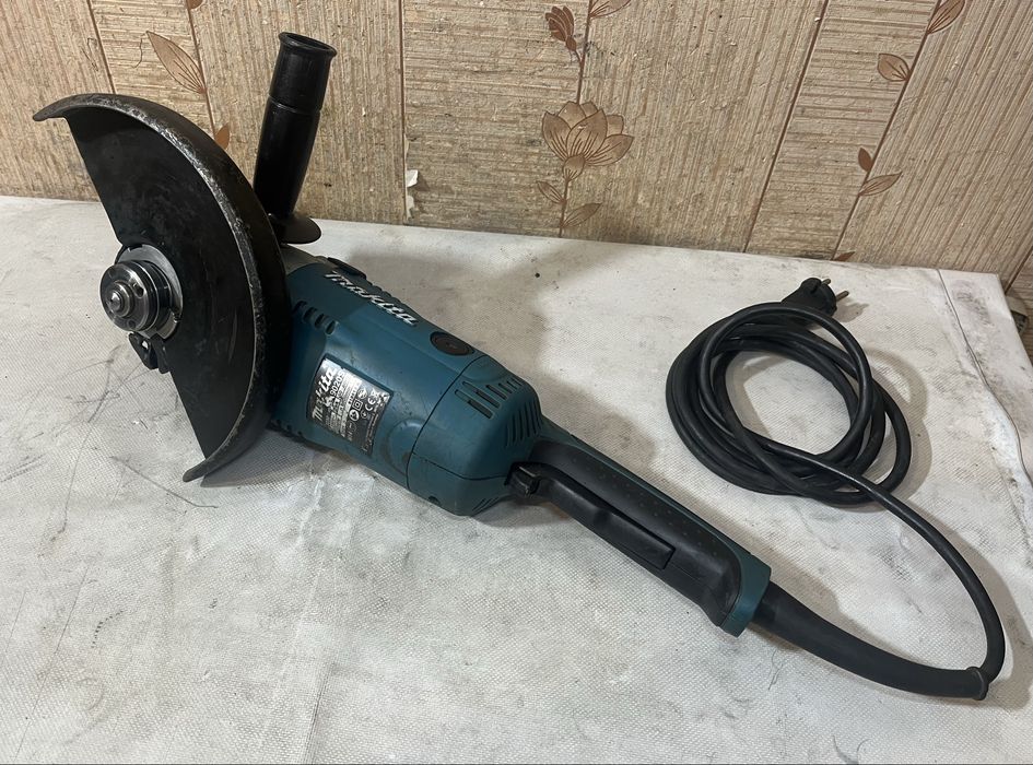 Болгарка → Makita GA9020S на 2.2 кВт. | ПЛАВНИЙ ПУСК | 2021 р.