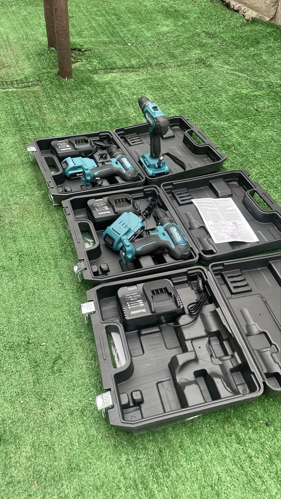 Шуруповёрт Makita   Комплект