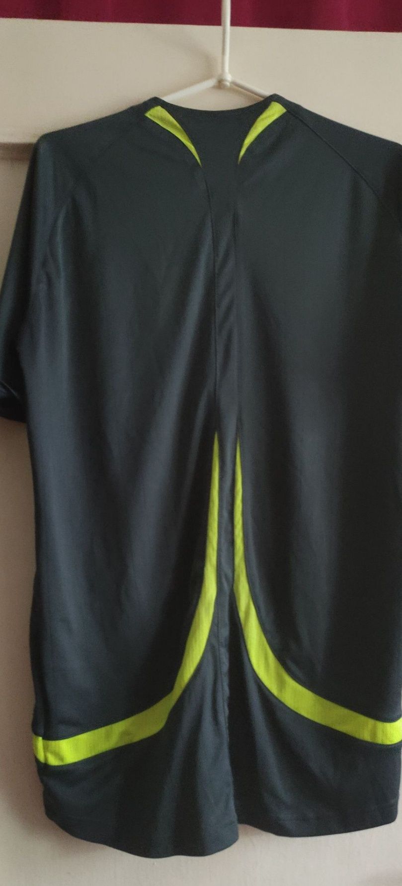 Adidas FORMOTION koszulka sportowa M(obwód 108cm)