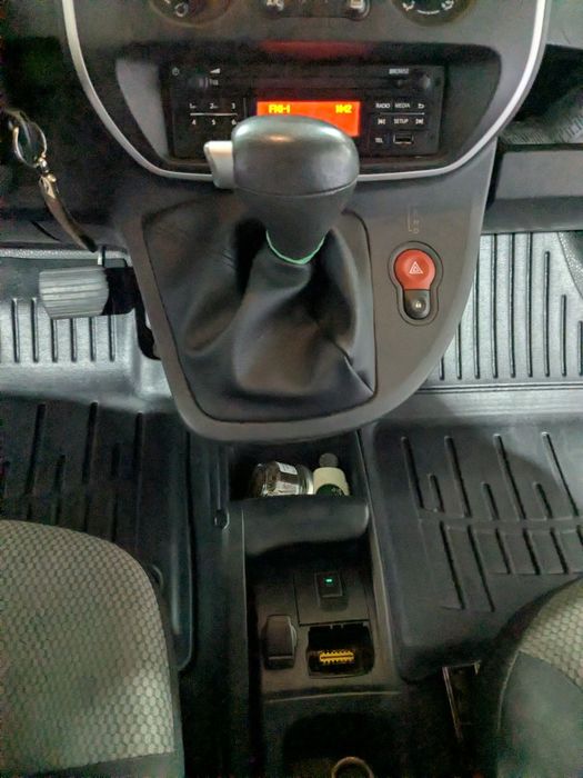 renault kangoo ze 33kw. 17 рік