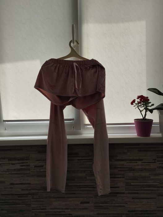 Продам комплект піжамний 4 в одному