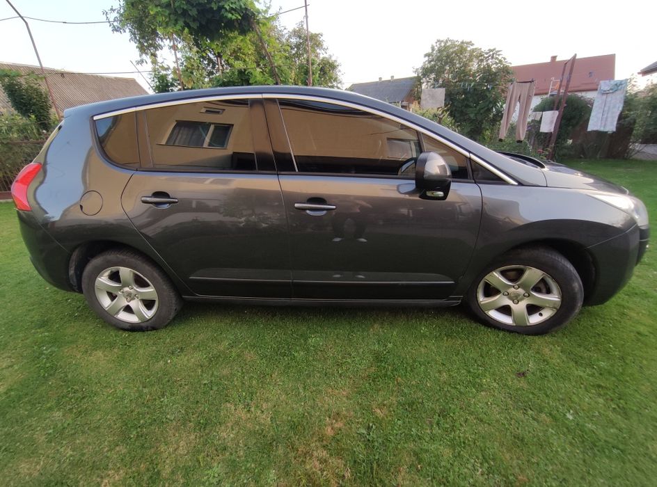 Машина Peugeot 3008 2012 1.6 Дизель Робот