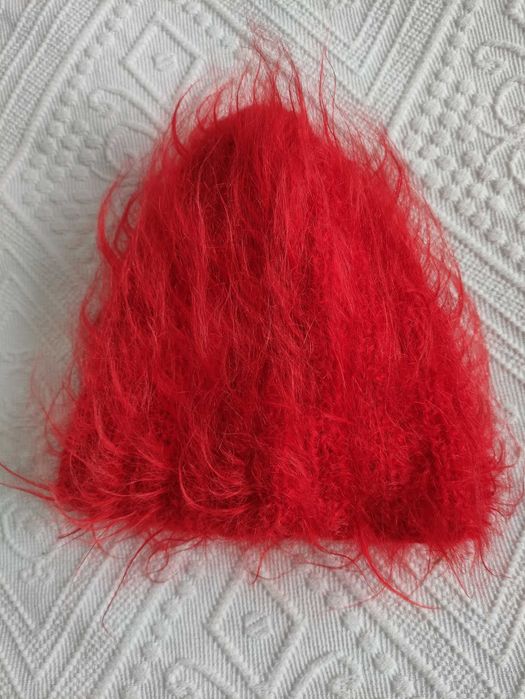 Czapka ręczna robota moher czerwona