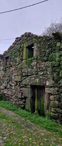 Casa em pedra ruínas