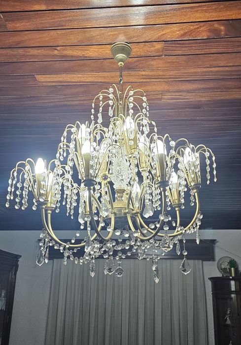 Candeeiro impecável. Em Fafe.