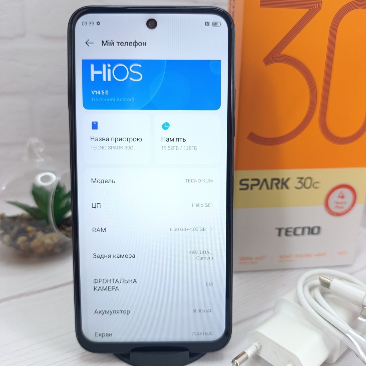 Продам телефон Tecno Spark 30C 6+4/128Gb NFC в гарному стані