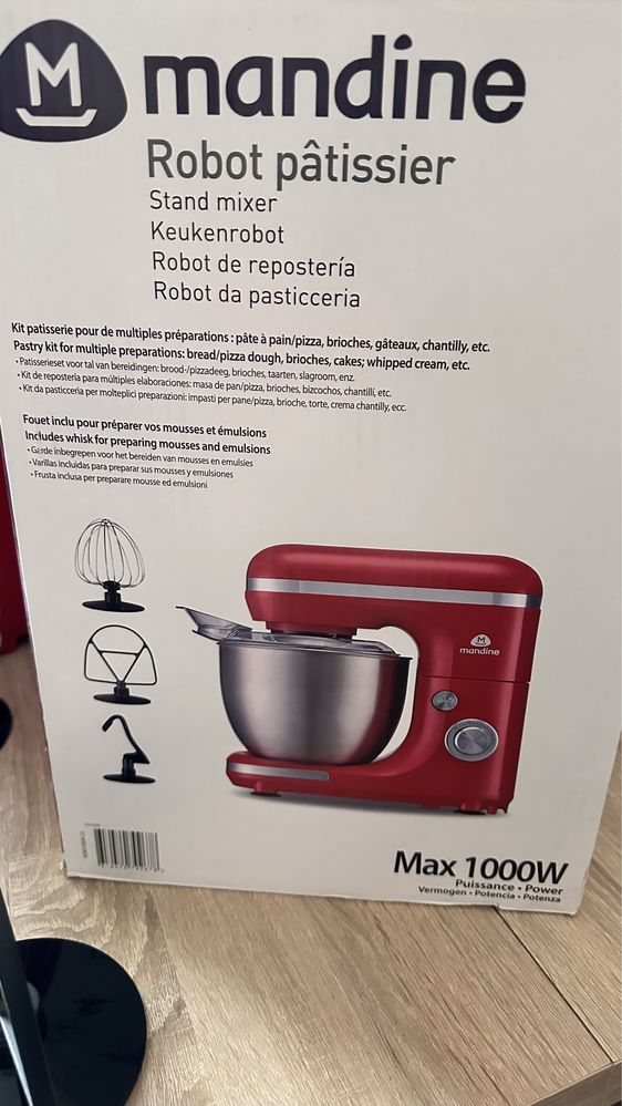 Robot kuchenny czerwony