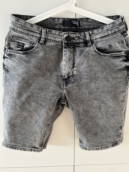 Szorty Slim jasnoszare dżinsowe House