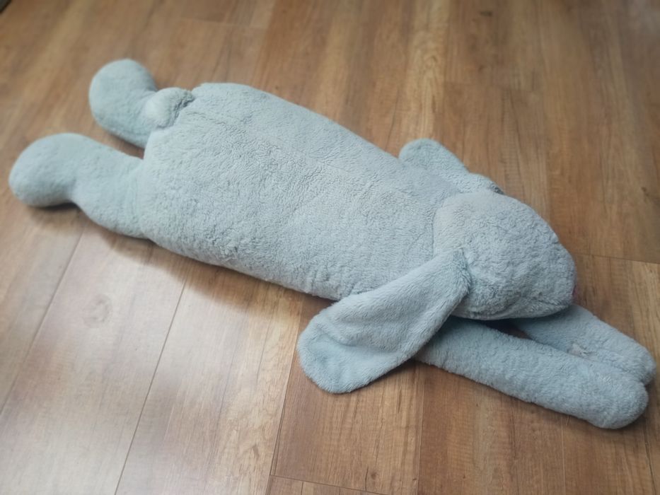 Wielki śpiacy królik zając zajączek króliczek maskotka