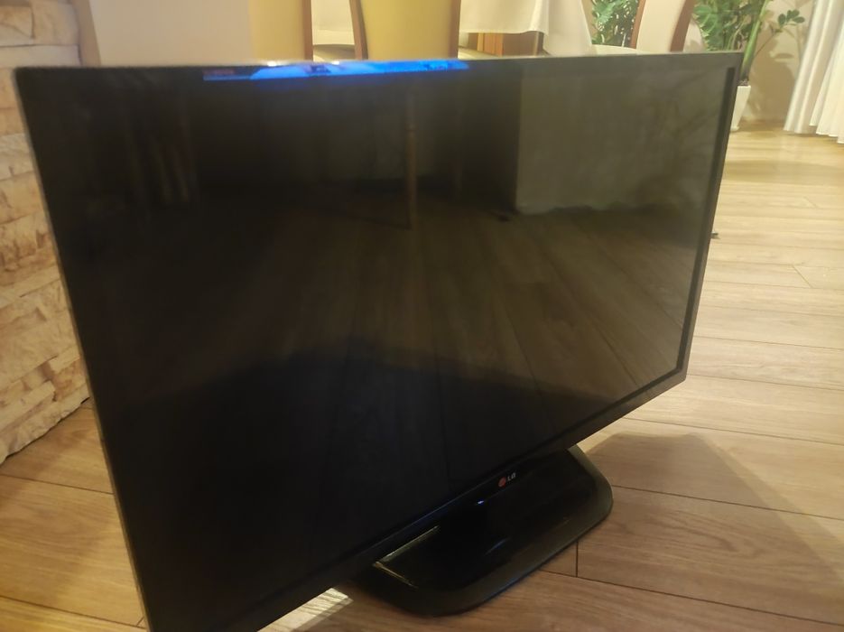 Telewizor LG   32 cale