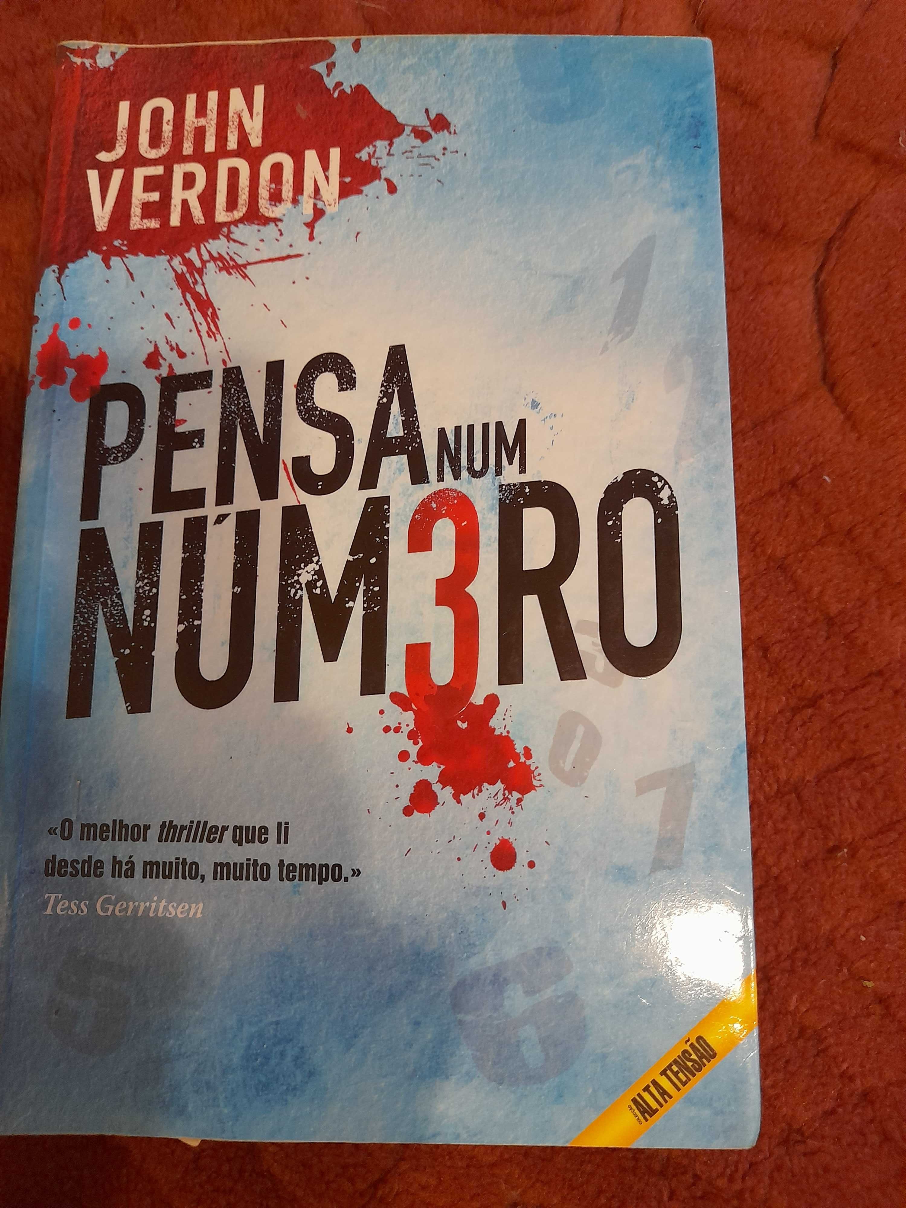 Livros de vários escritores com portes incluídos