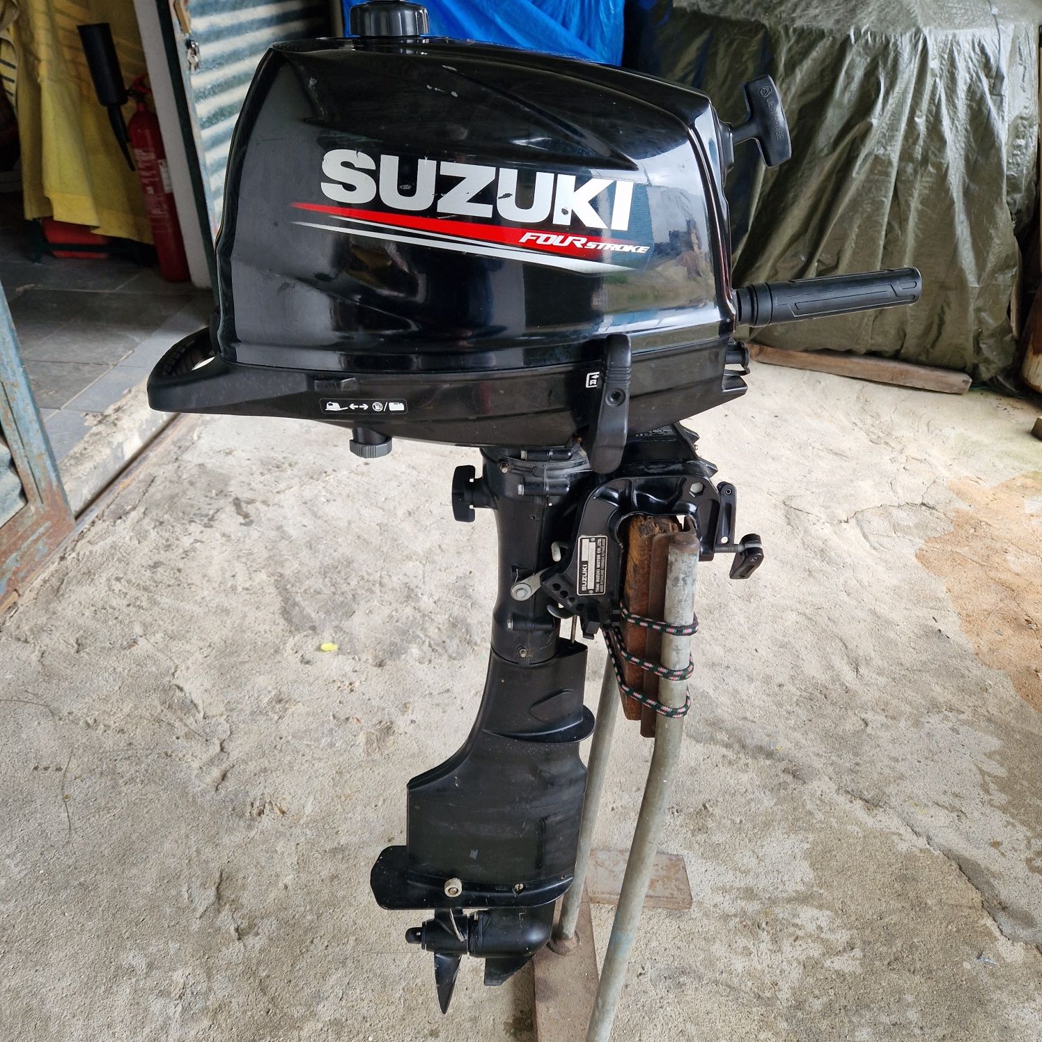 Motor fora de borda