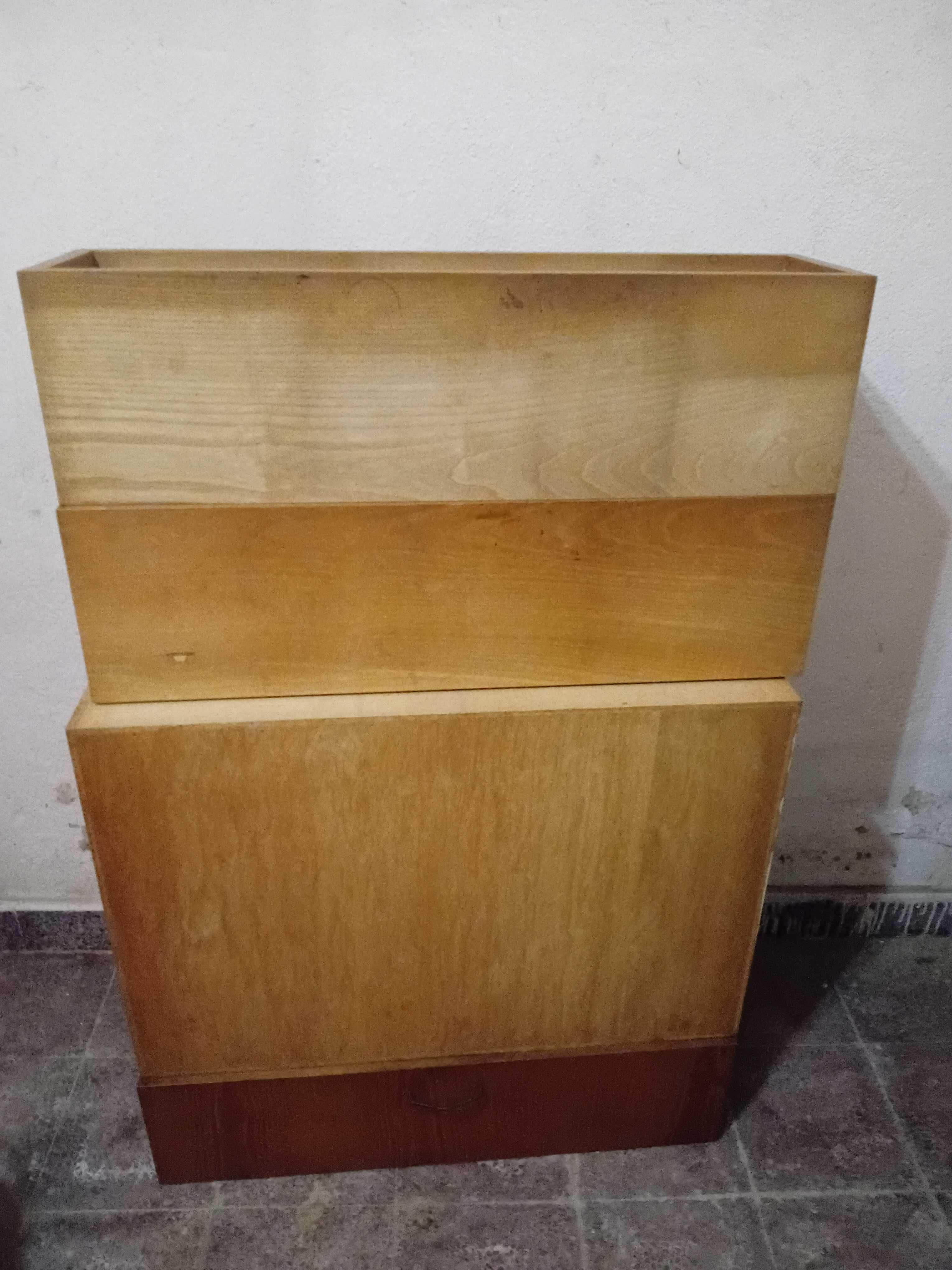 Movel/ estante olaio com 3 modulos