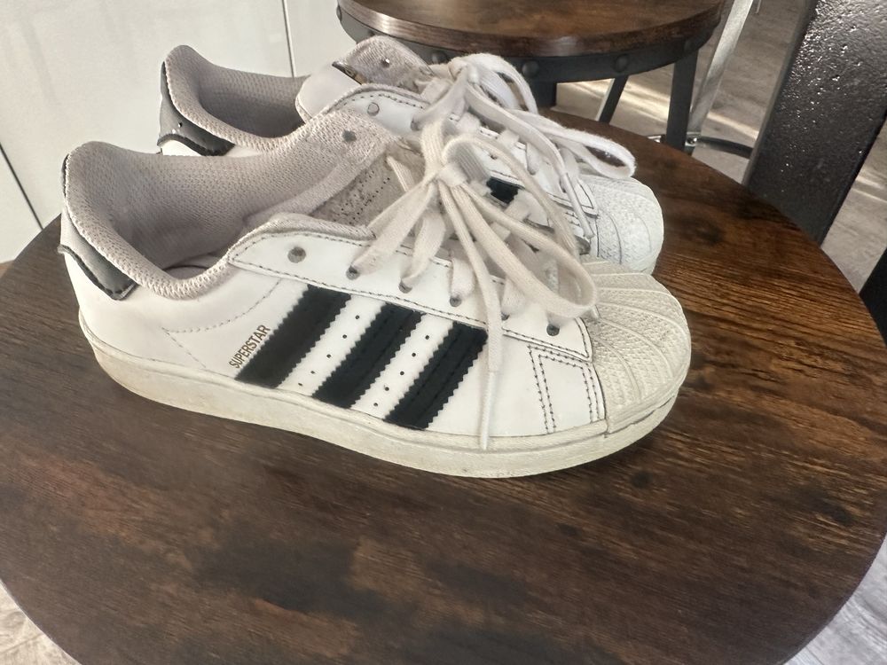 Adidas SUPER STAR r.31 dzieciece