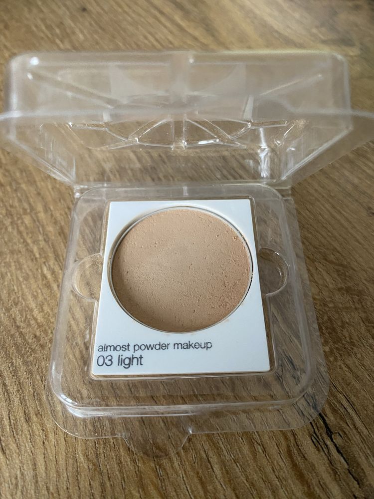 Clinique almost powder makeup 03 light