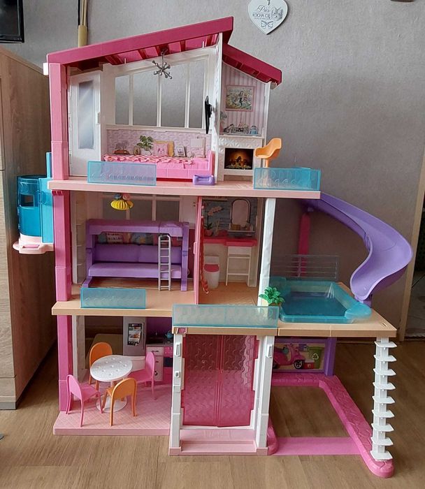 Barbie duży domek z akcesoriami