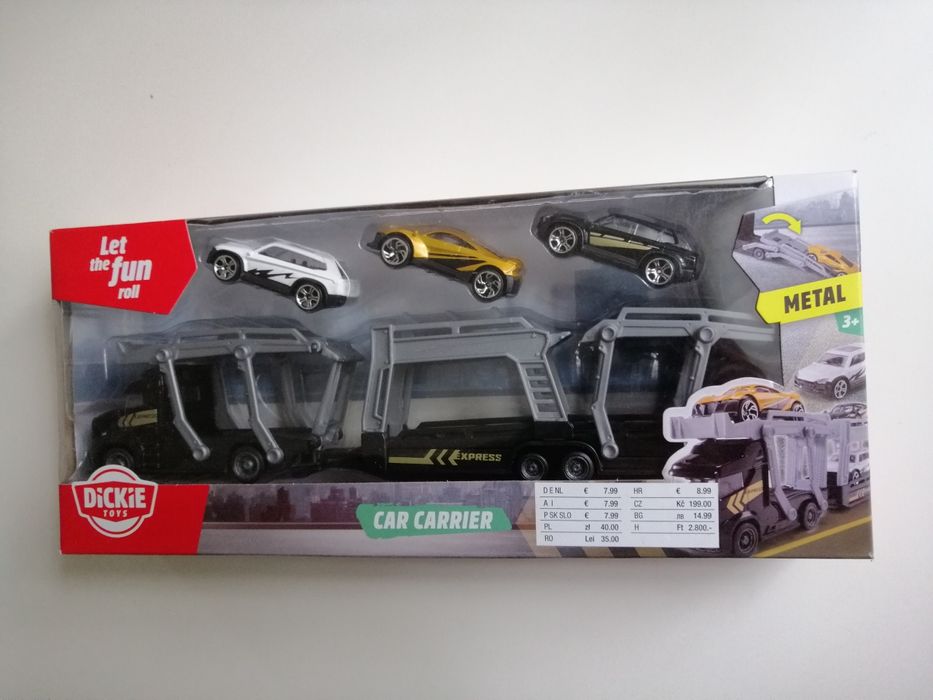 Auto laweta z małymi samochodami zestaw